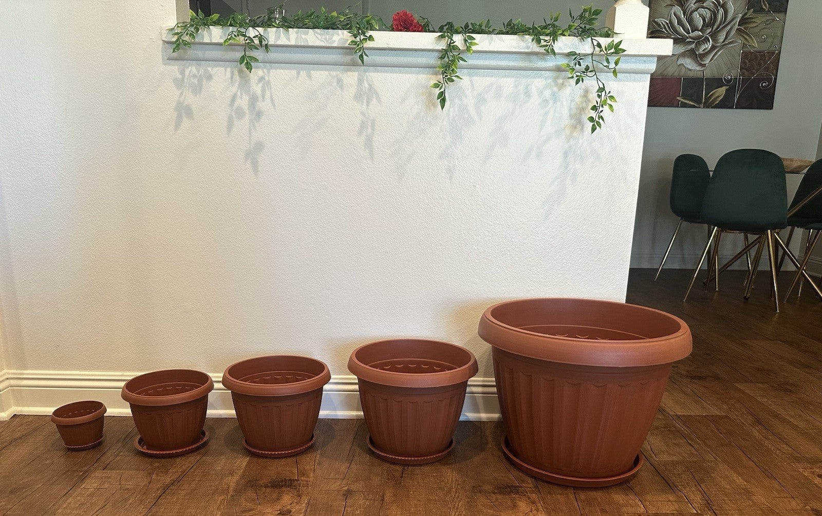 5 Pieces Resin Planter Set With Matching Saucers - Durable And Lightweight