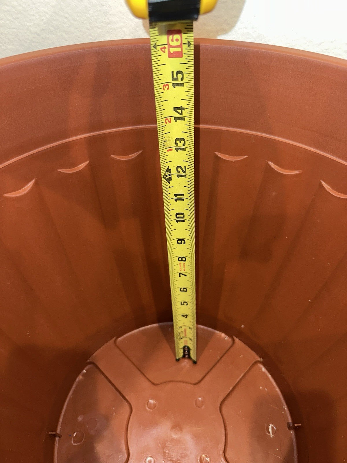 5 Pieces Resin Planter Set With Matching Saucers - Durable And Lightweight