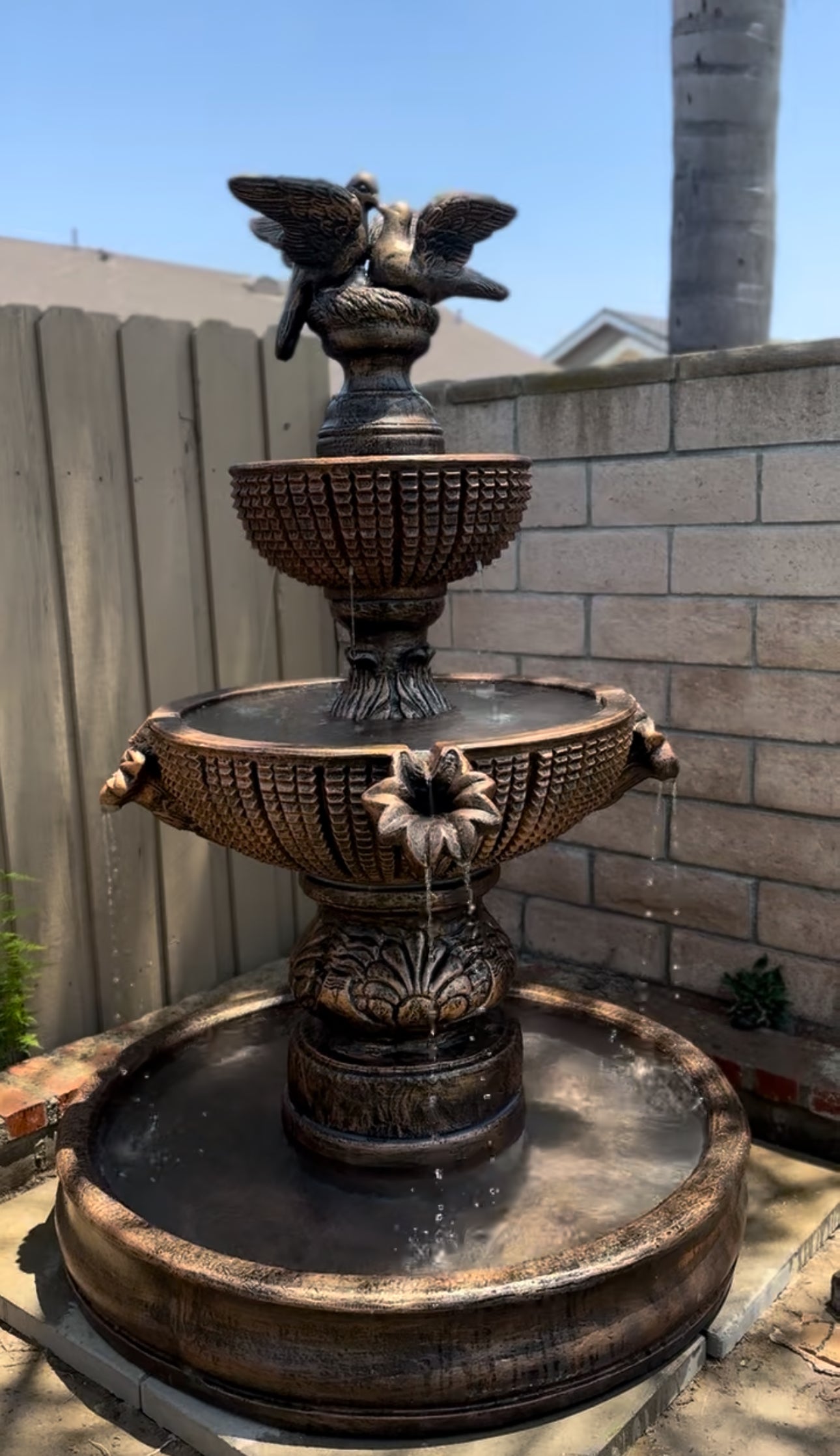6-7 ft concrete Birds Fountain
