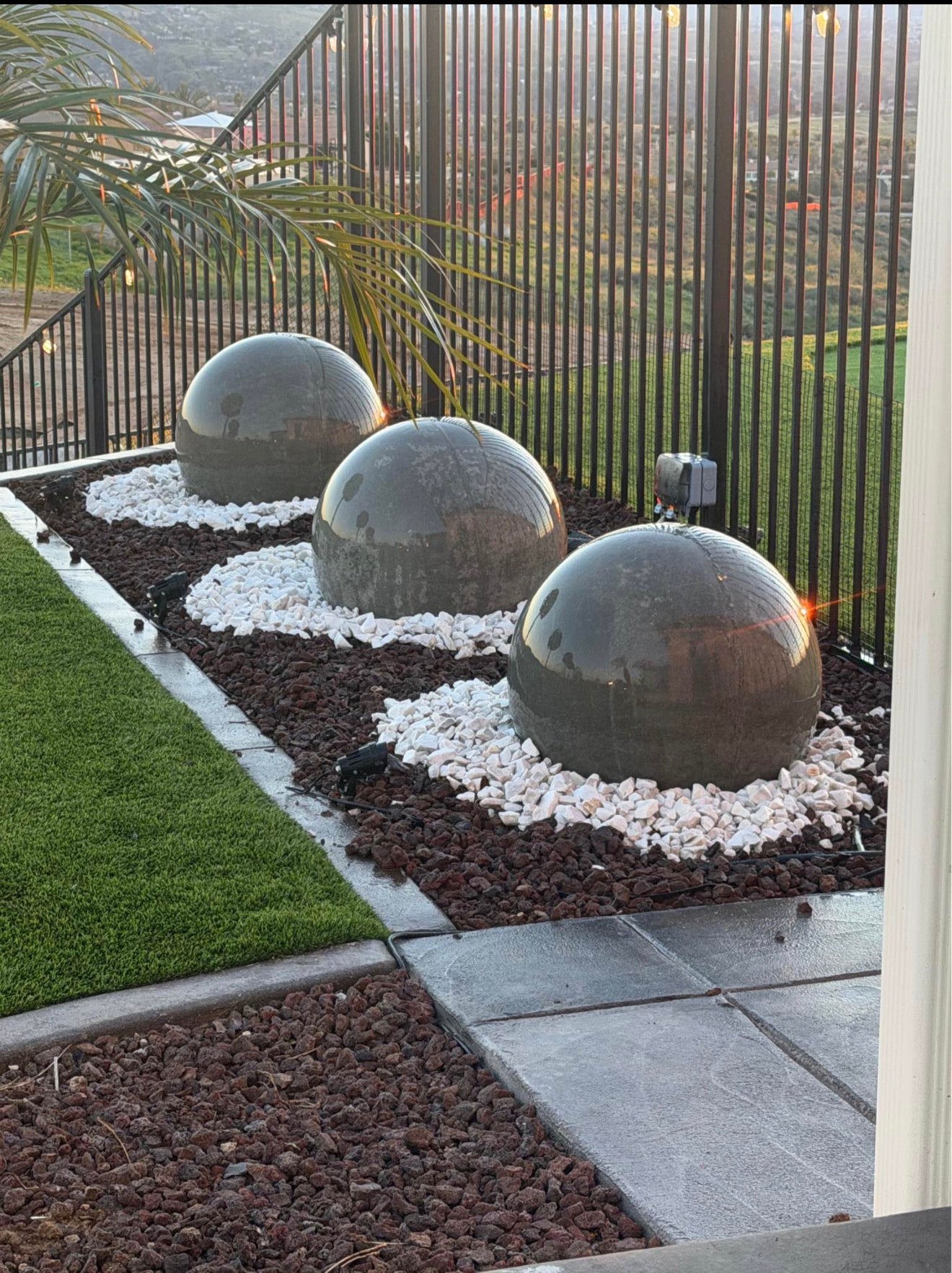 24'' Concrete Sphere Fountain with a Hidden Base / Full kit